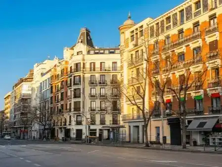 Vista exterior de Piso en venta en  Madrid Capital con Aire acondicionado