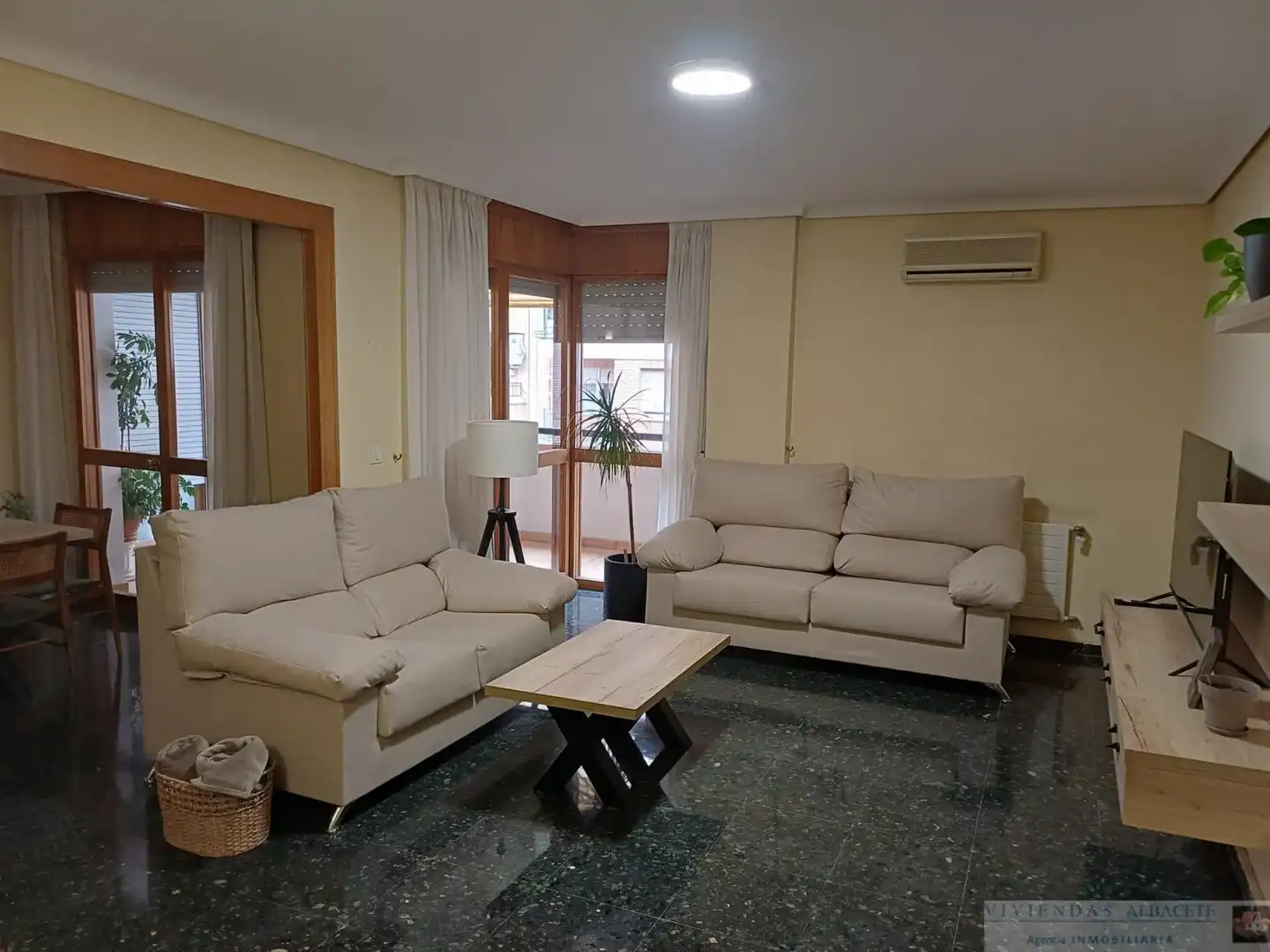 Wohnzimmer von Wohnung zur Miete in Centro