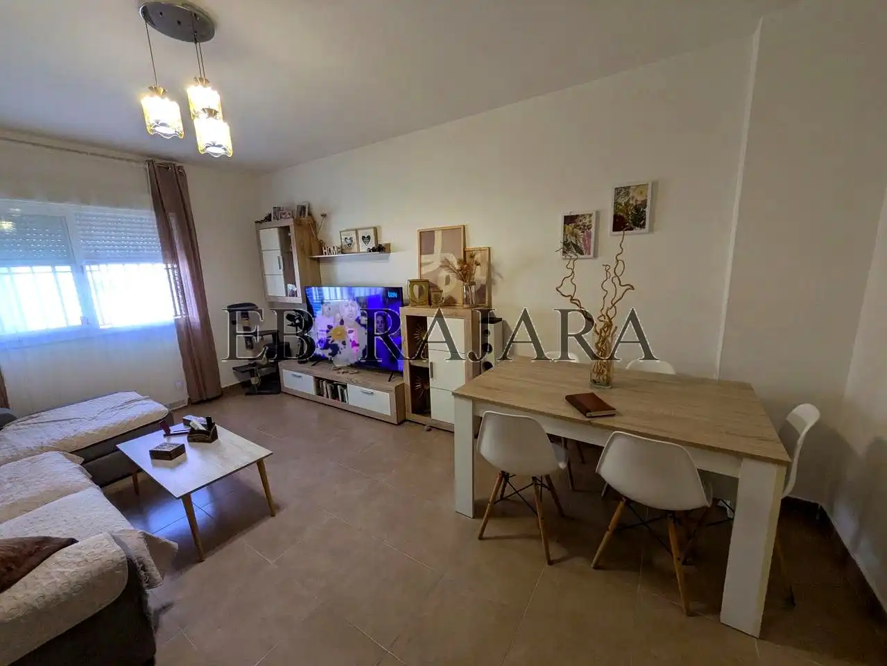 Sala d'estar de Casa adosada en venda en El Carpio de Tajo amb Aire condicionat, Calefacció i Jardí privat