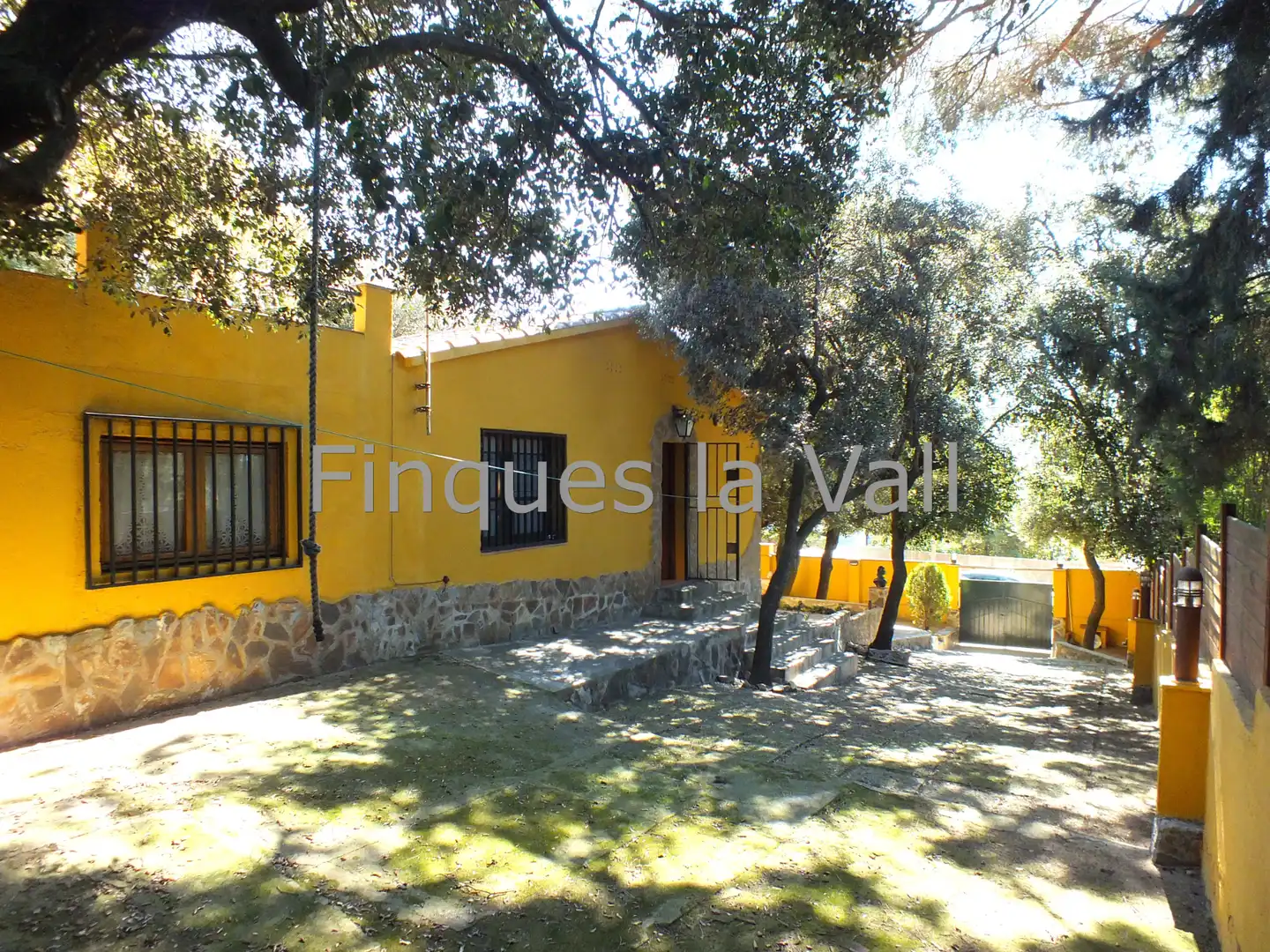Vista exterior de Casa o xalet en venda en Argentona amb Calefacció, Jardí privat i Forn