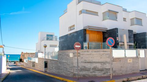 Foto 2 de Casa adosada en venda a Guardamar Playa, Alicante