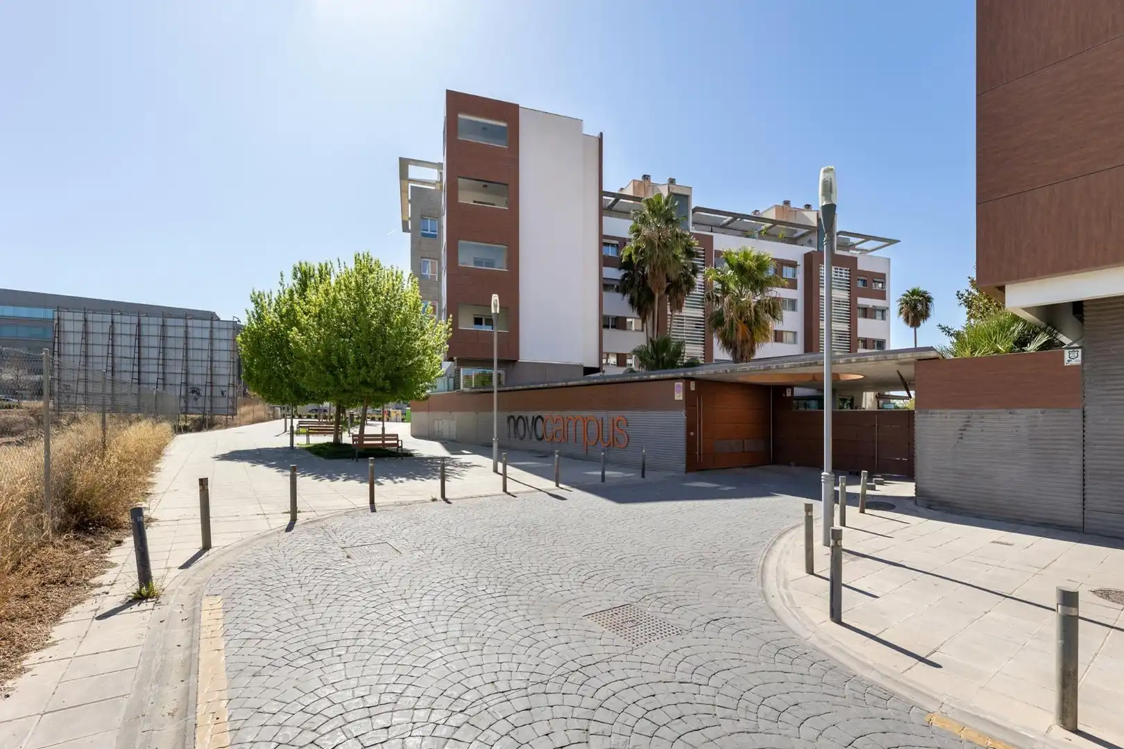 Exterior view of Flat for rent in Armilla  with Air Conditioner, Heating and Furnished