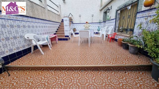 Casa-chalet en Venta en Centro