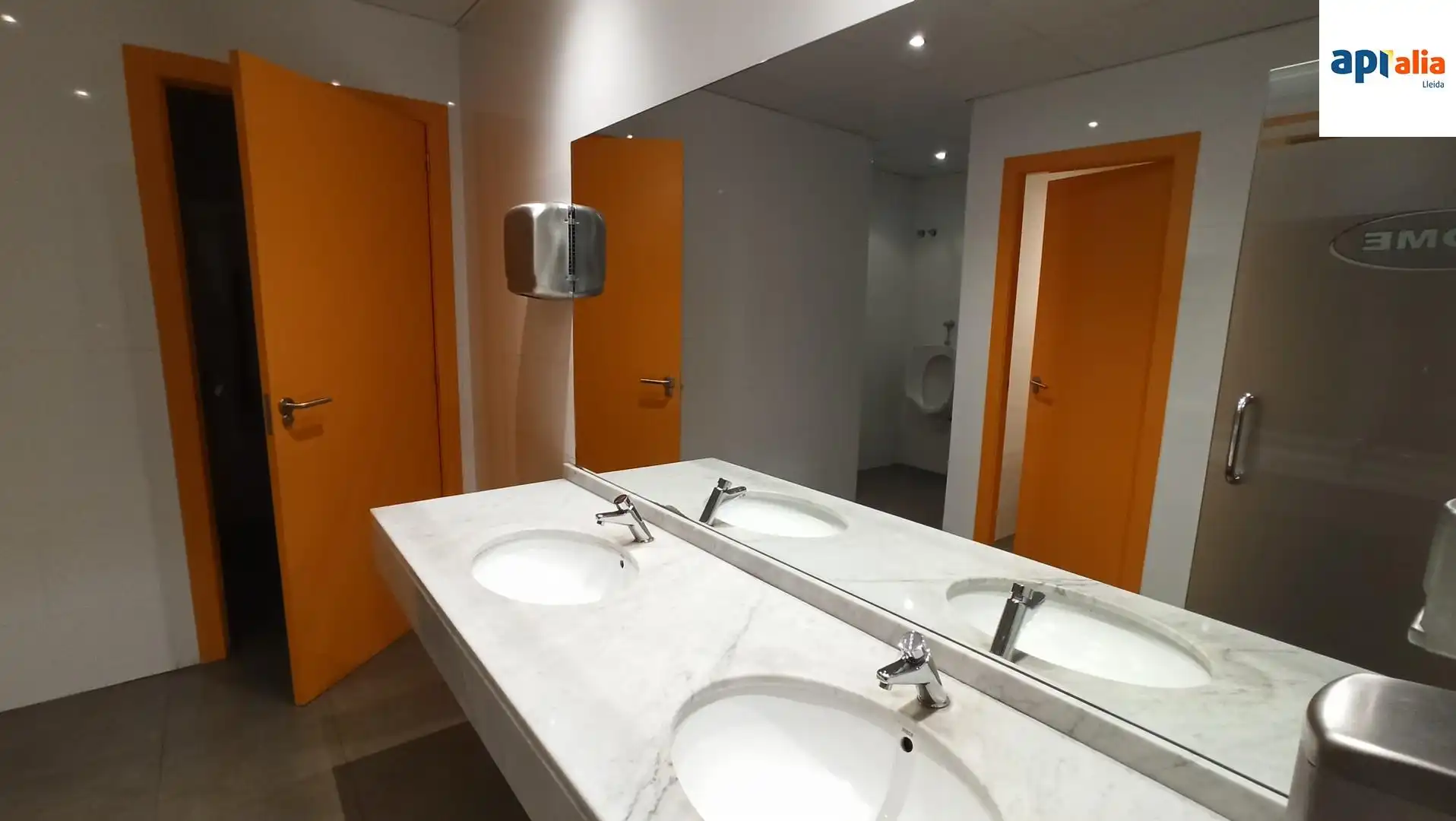 Office space with lift for sale in de Llorenç Agustí Claveria 105, imagen 28