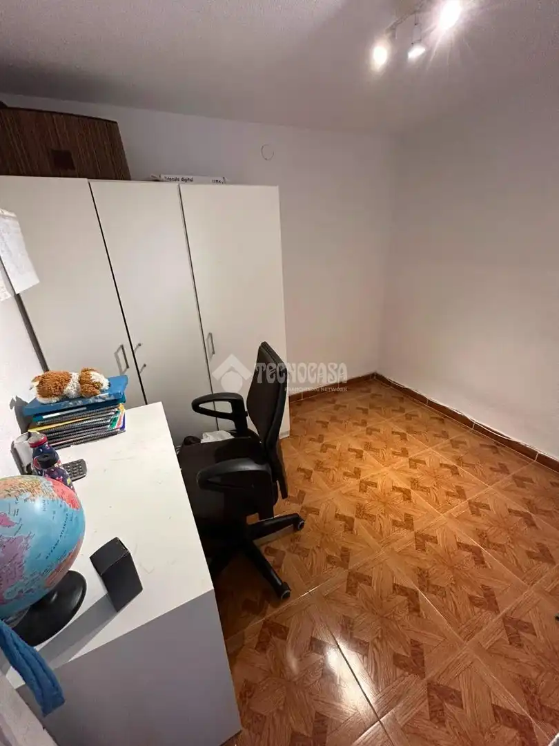 Flat for sale in Madrid  with Air Conditioner