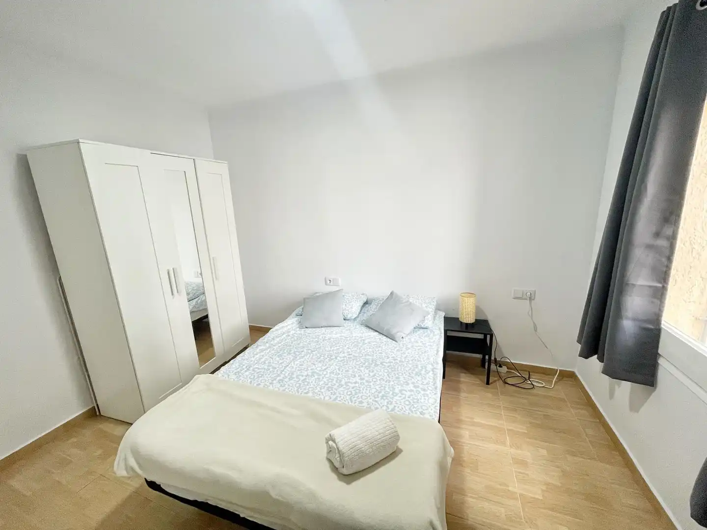 Habitación de Piso para compartir en Manresa con Amueblado, Horno y Lavadora