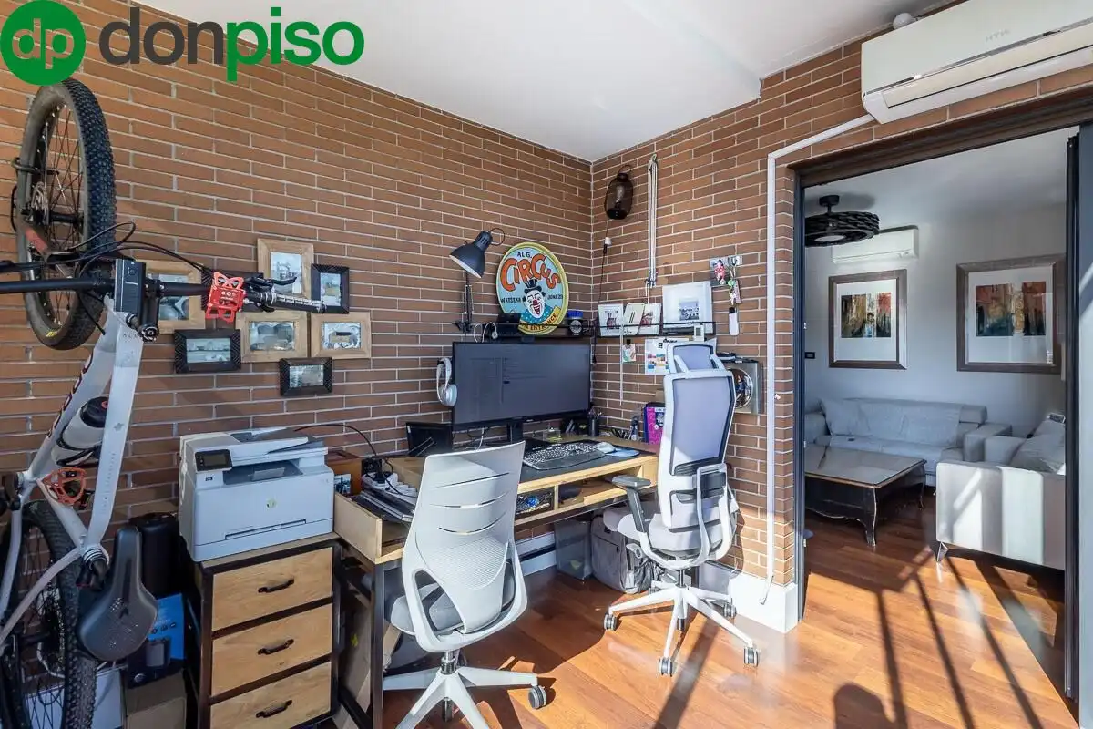 Flat for sale in Granada  with Air Conditioner, Terrace and Community pool