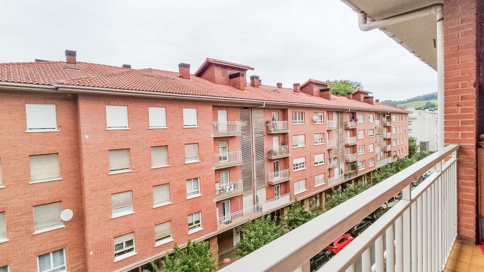 Terrassa de Pis de lloguer en Hernani amb Calefacció, Microones i Balcó
