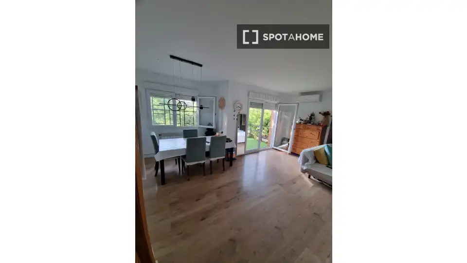 Außenansicht von Wohnung zur untervermieten in Las Rozas de Madrid mit Klimaanlage, Terrasse und Möbliert