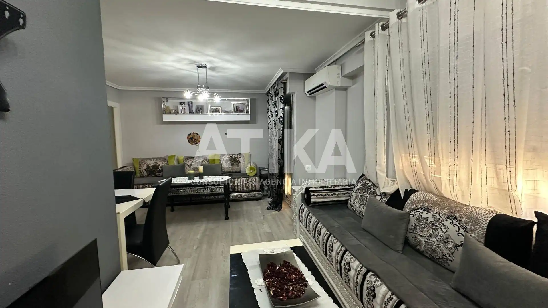 Sala d'estar de Pis en venda en Ontinyent amb Aire condicionat, Calefacció i Parquet