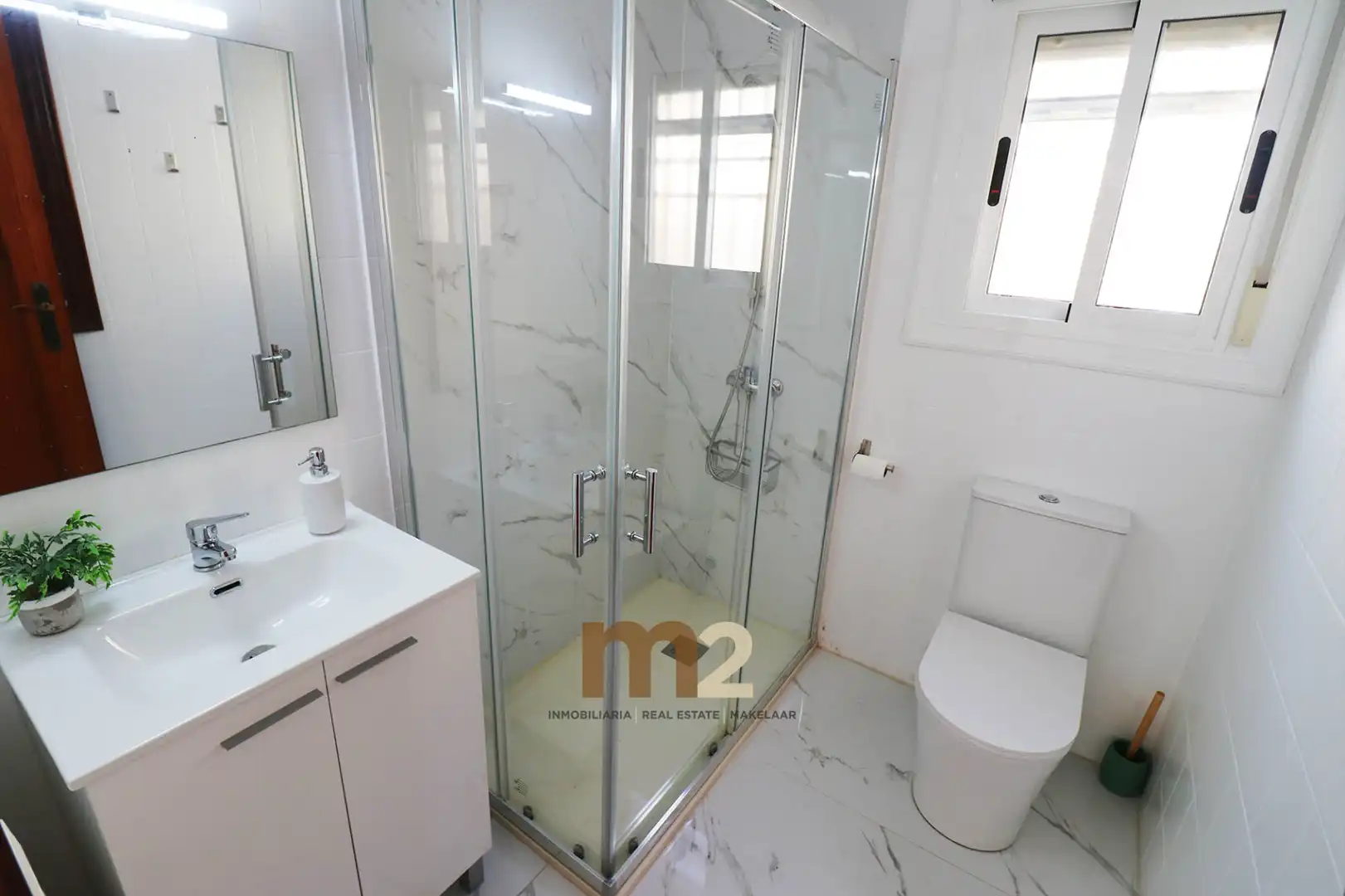 Bany de Casa o xalet de lloguer en Guardamar del Segura amb Aire condicionat, Calefacció i Jardí privat