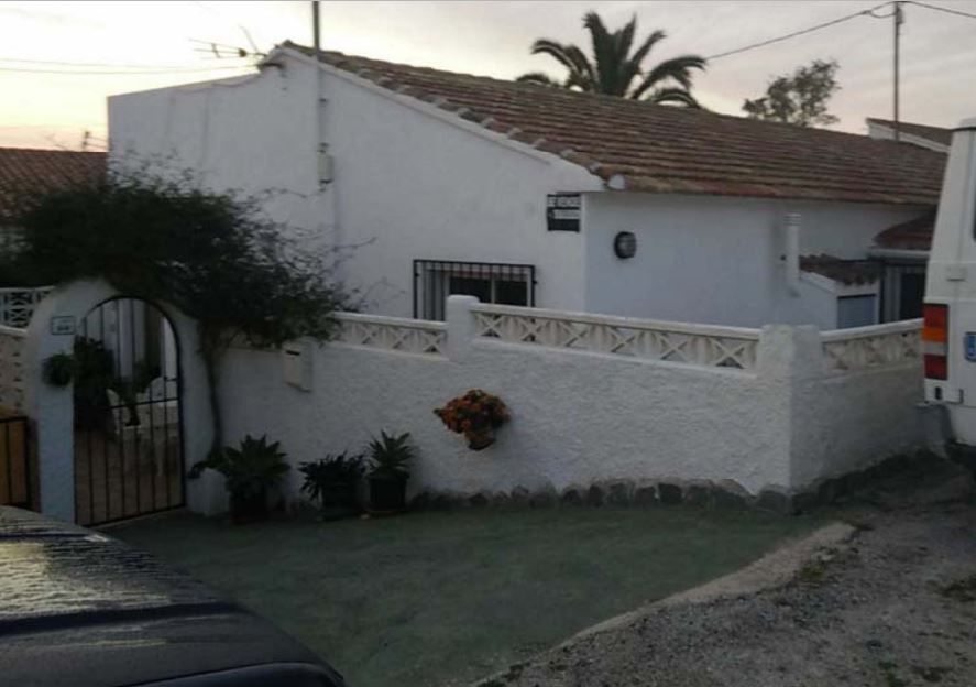 Exterior view of Single-family semi-detached for sale in Calpe / Calp