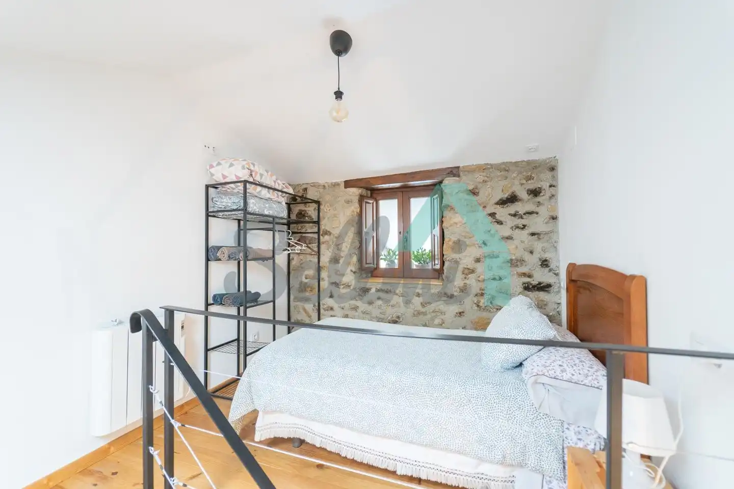 Habitación de Casa adosada de alquiler en Oviedo  con Jardín privado, Parquet y Terraza