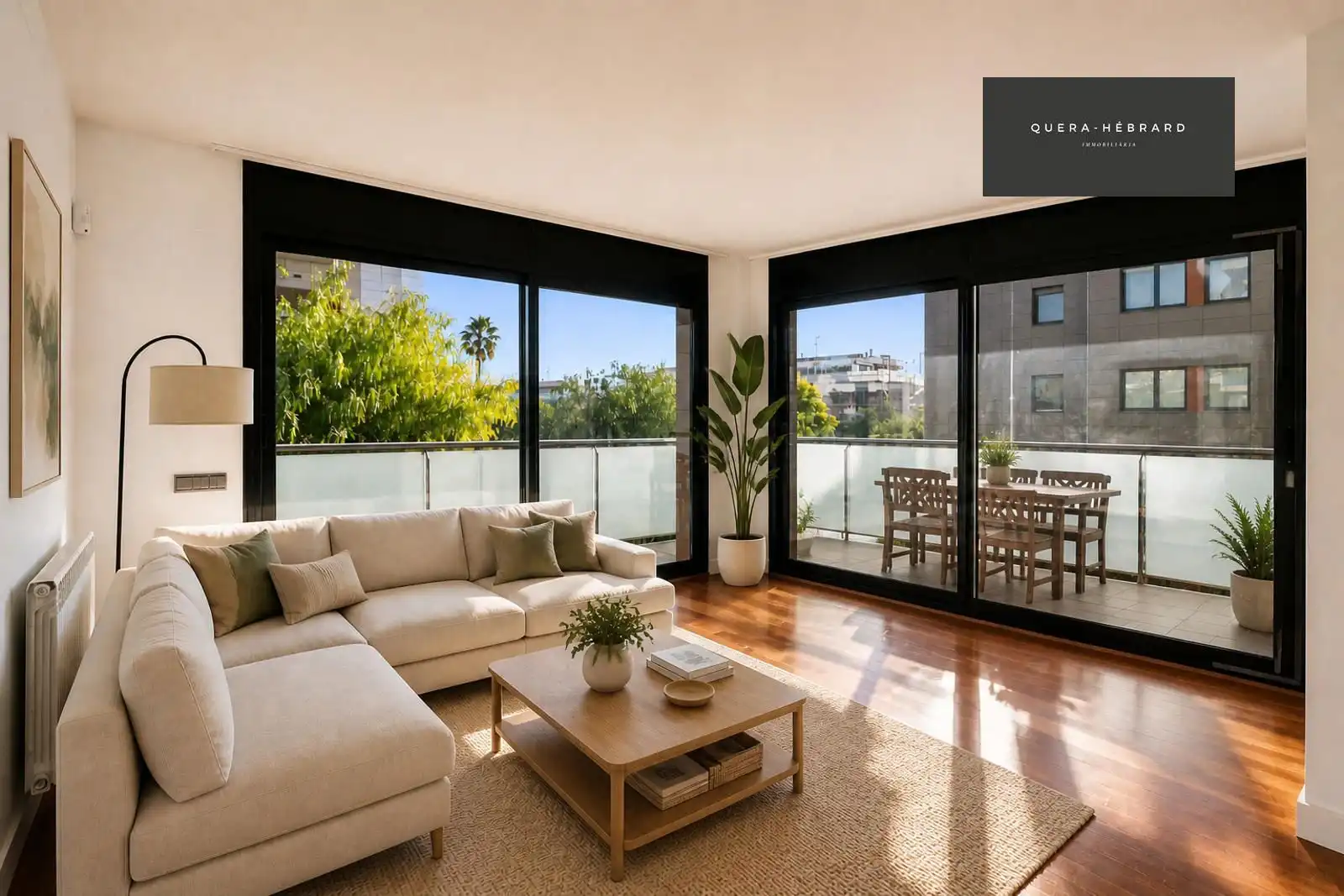 Living room of Flat for sale in Sitges  with Air Conditioner, Heating and Parquet flooring