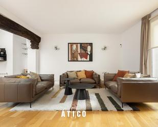 Living room of Attic for sale in  Barcelona Capital  with Air Conditioner, Terrace and Balcony