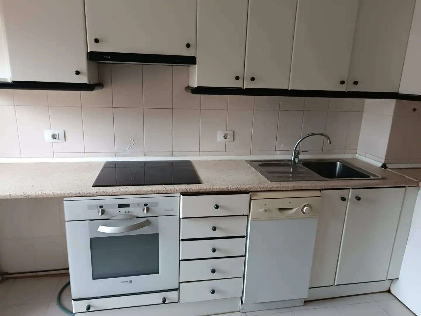 Cocina de Piso en venta en Pradoluengo con Parquet y Terraza