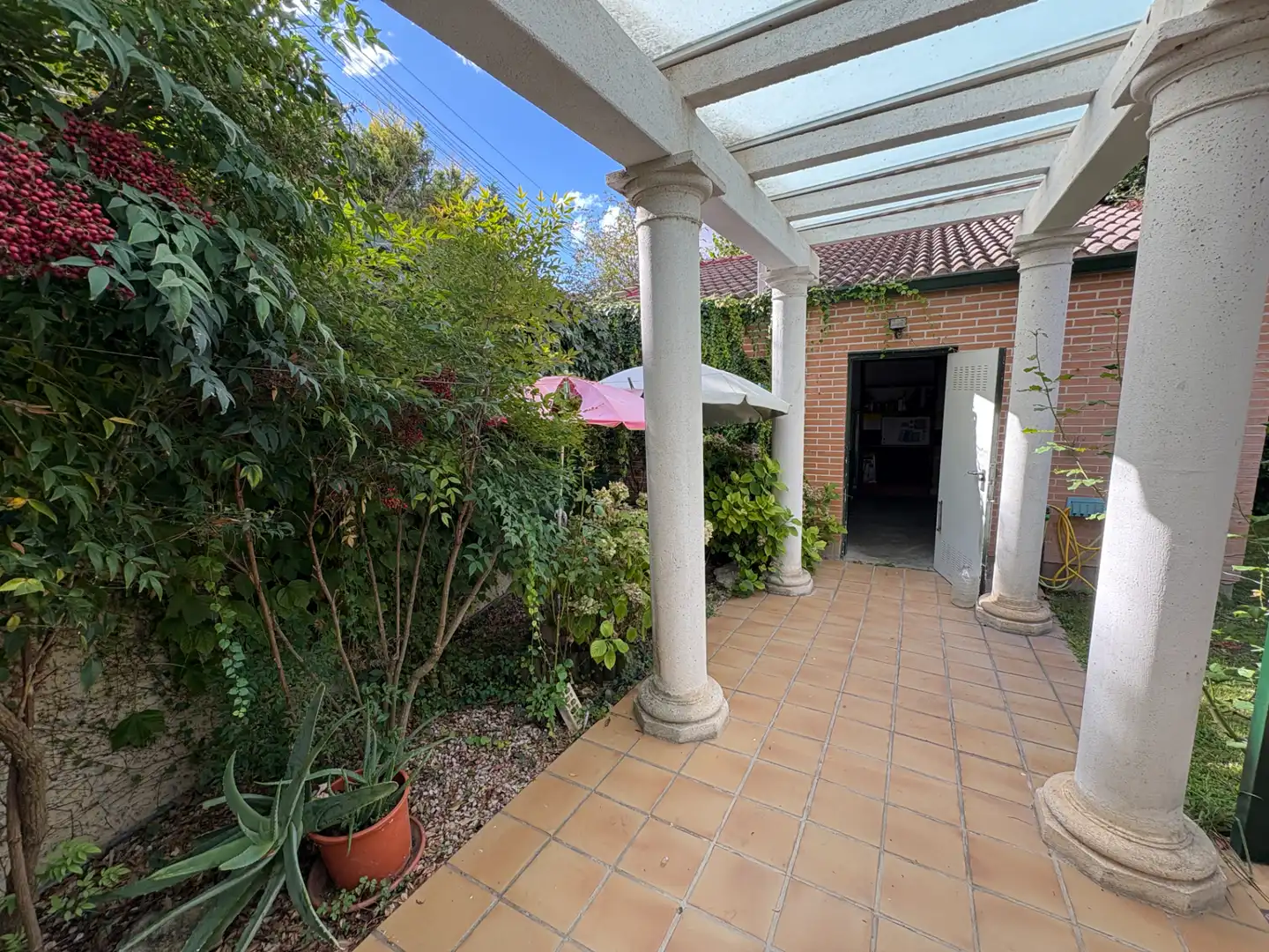 Terraza de Casa adosada en venta en Simancas con Aire acondicionado, Calefacción y Jardín privado