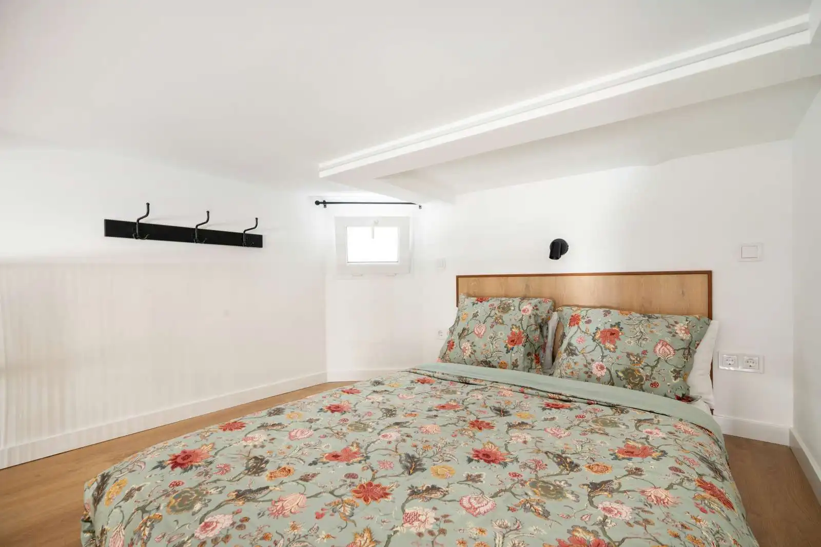 Bedroom of Apartments for share in Madrid  with Air Conditioner, Heating and Terrace