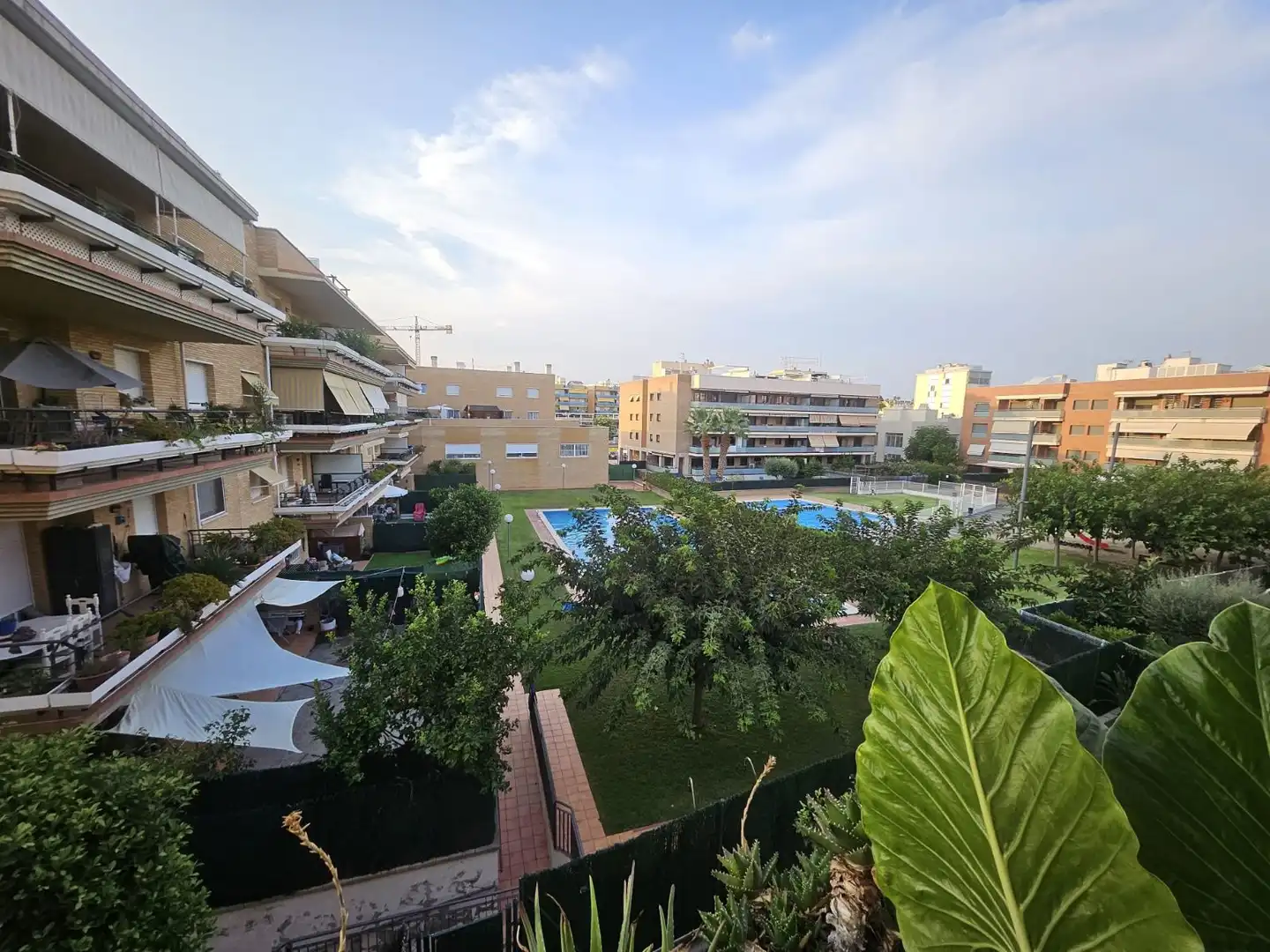 Vista exterior de Piso en venta en Cunit con Calefacción, Terraza y Piscina