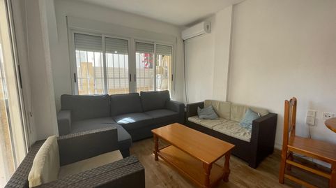 Foto 2 von Einfamilien-Reihenhaus zur Miete in Calle Madamme Curie, Zona los Frutales, Torrevieja