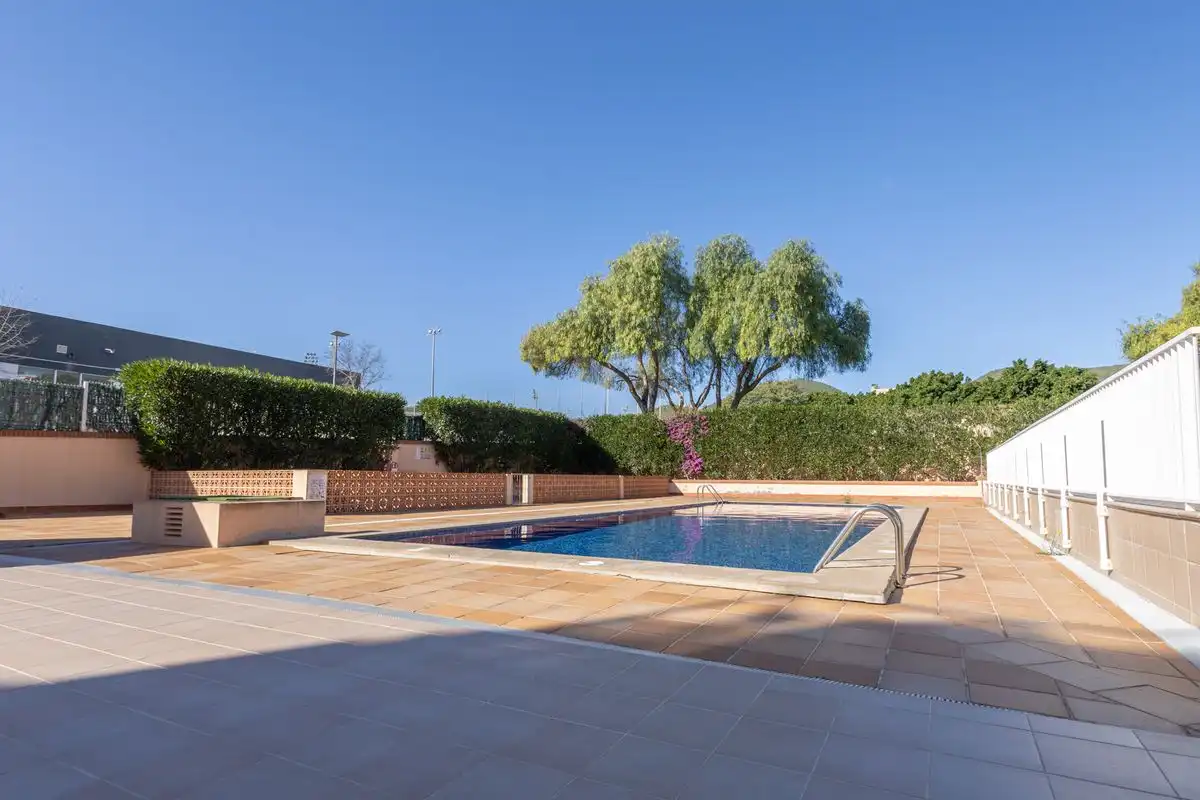 Piscina de Pis en venda en Eivissa amb Aire condicionat, Calefacció i Jardí privat