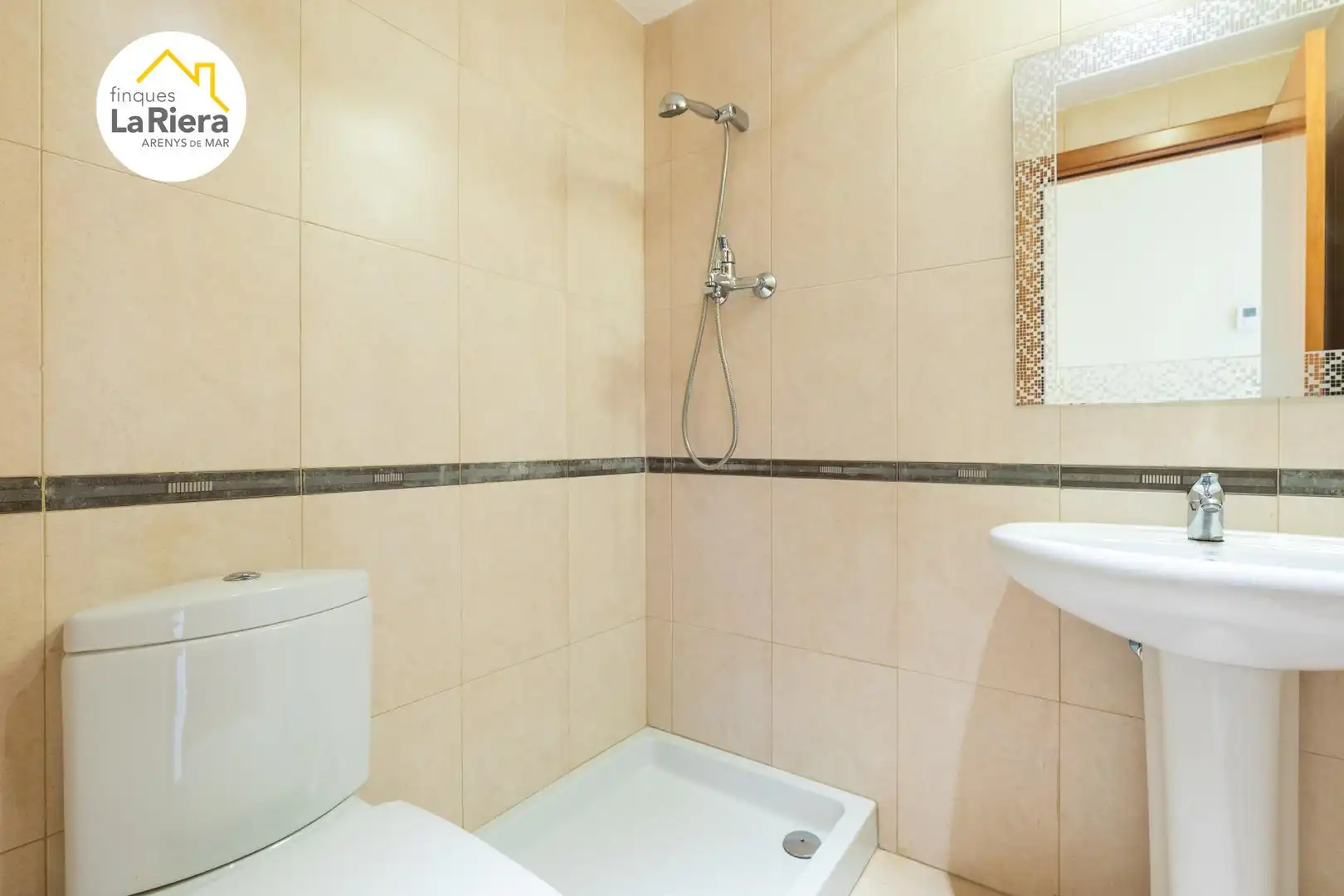 Baño de Casa o chalet en venta en Arenys de Mar con Aire acondicionado, Calefacción y Jardín privado