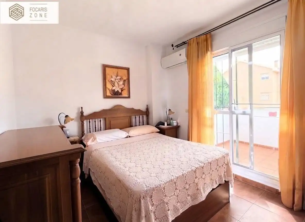 Dormitori de Casa adosada en venda en Málaga amb Aire condicionat, Calefacció i Terrassa