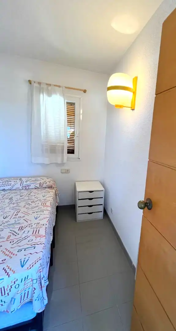 Schlafzimmer von Dachboden zum Verkauf in Palamós mit Terrasse und Möbliert