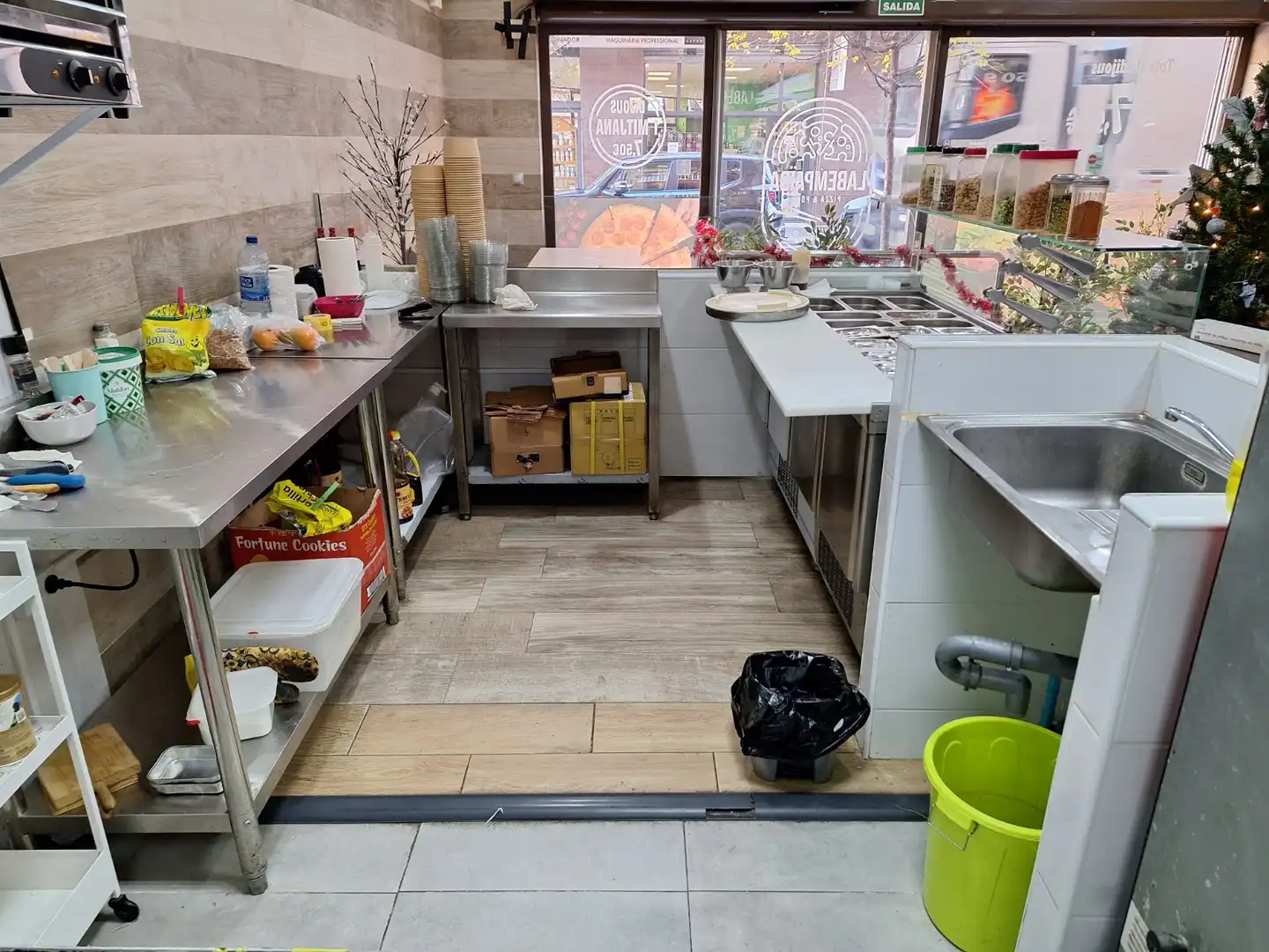 Local comercial en traspaso en La Gavarra, imagen 5