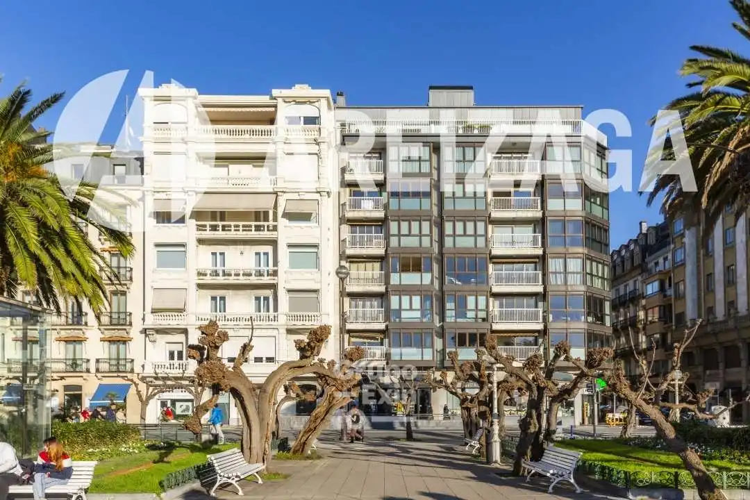 Außenansicht von Büro zum Verkauf in Donostia - San Sebastián  mit Klimaanlage, Heizung und Abstellraum