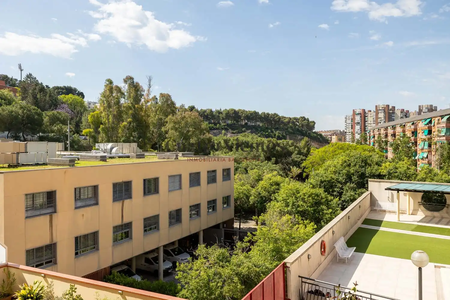 Exterior view of Flat for sale in Barcelona  with Air Conditioner, Heating and Oven