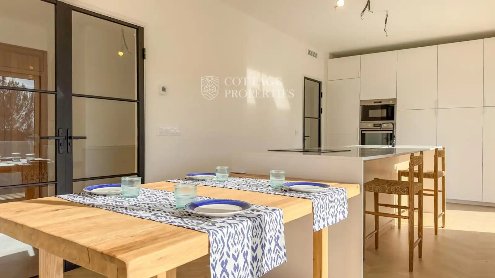 Kitchen of Houses for sale in Banyoles  with Air Conditioner, Swimming Pool and Alarm