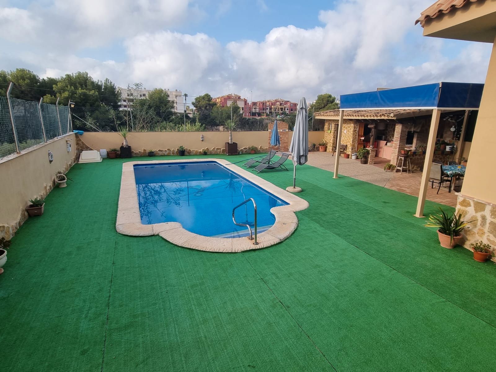 Swimming pool of House or chalet for sale in Orihuela  with Air Conditioner, Private garden and Swimming Pool