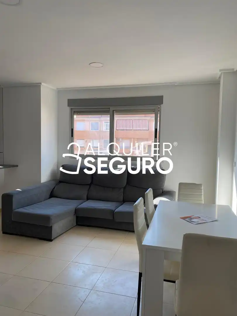 Sala d'estar de Pis de lloguer en Murcia amb Calefacció i Moblat