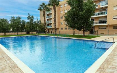 Swimming pool of Flat for sale in Reus  with Air Conditioner, Heating and Private garden