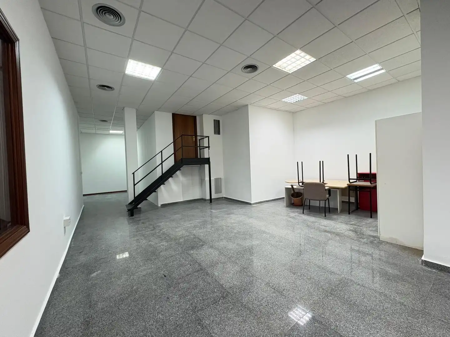 Local de lloguer en Mérida amb Aire condicionat