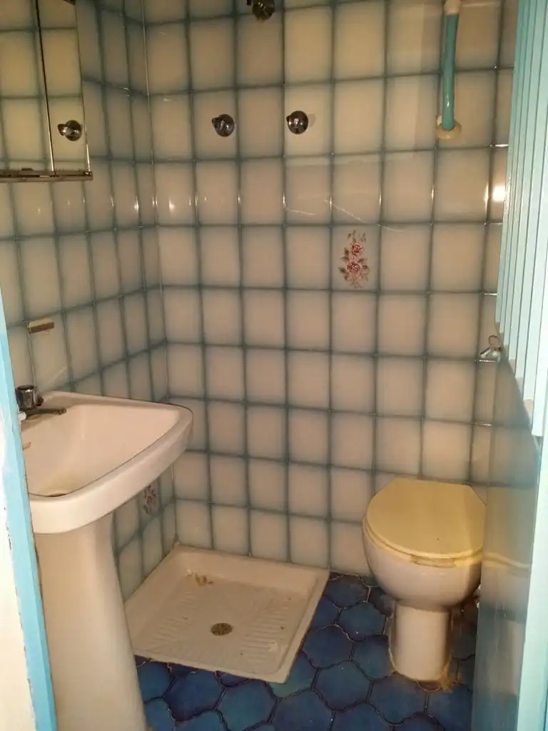 Badezimmer von Haus oder Chalet zum Verkauf in Torredelcampo mit Terrasse und Ofen