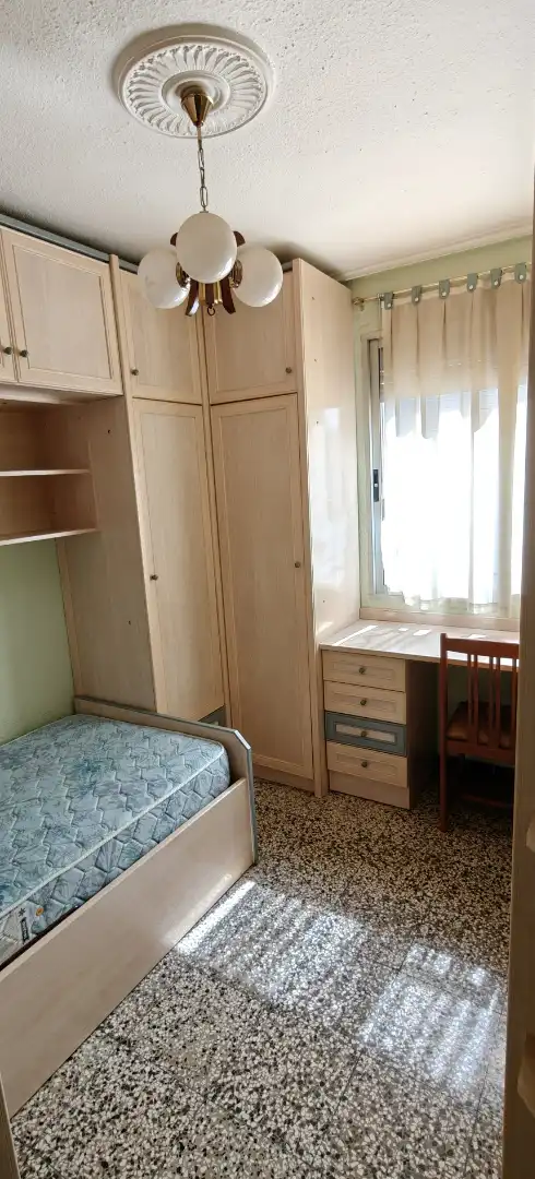 Habitación de Piso en venta en Zaragoza