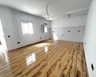 Planta baja for sale in Dos Hermanas  with Terrace