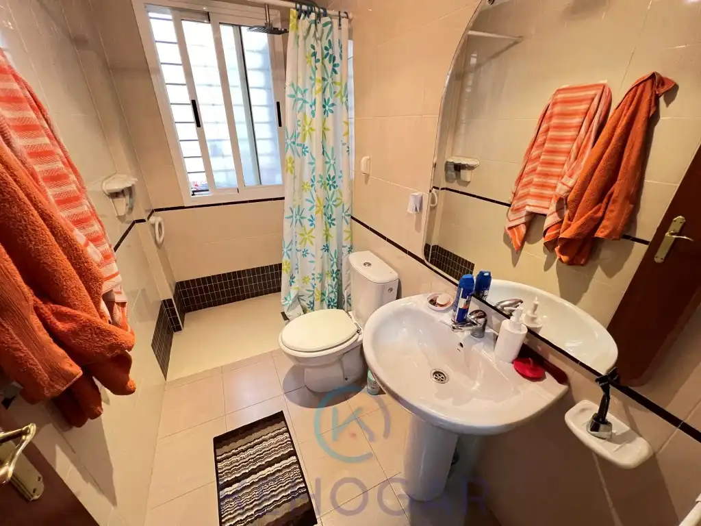 Bathroom of Flat for sale in Dos Hermanas