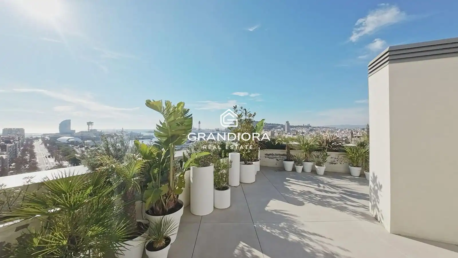 Terraza de Ático en venta en Barcelona con Terraza, Amueblado y Alarma