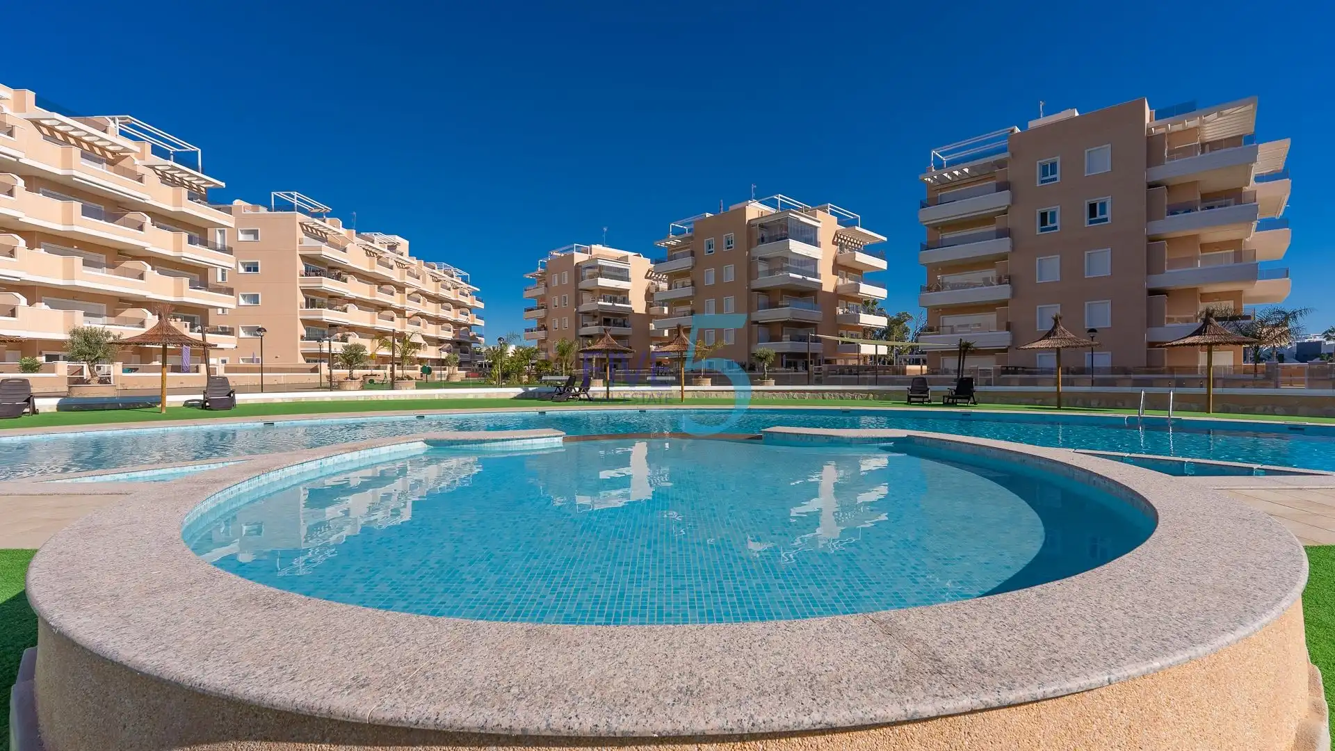 Àtic amb piscina en venda a El Raso, imagen 24