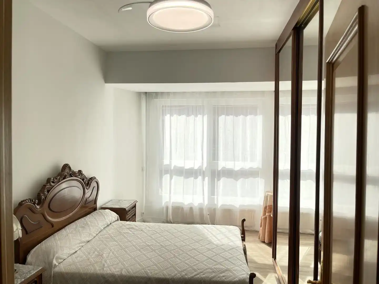 Bedroom of Flat for share in  Logroño  with Air Conditioner, Parquet flooring and Furnished