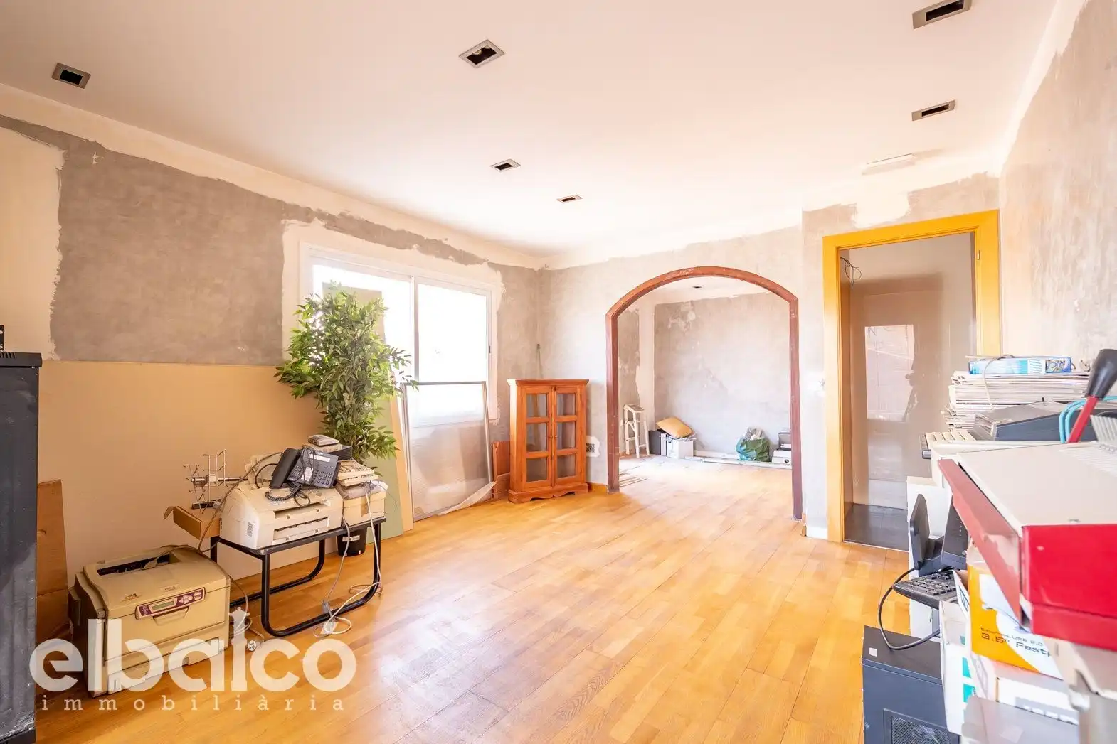 Büro zum Verkauf in Cambrils mit Klimaanlage, Heizung und Terrasse