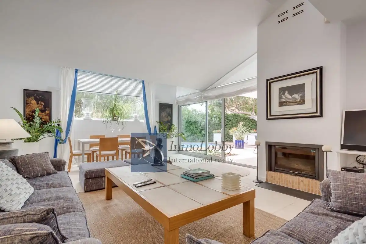 Sala de estar de Casa o chalet en venta en Castell d'Aro, Platja d'Aro i s'Agaró con Aire acondicionado, Calefacción y Terraza