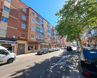 Exterior view of Flat for sale in Valladolid Capital  with Heating, Oven and Washing machine