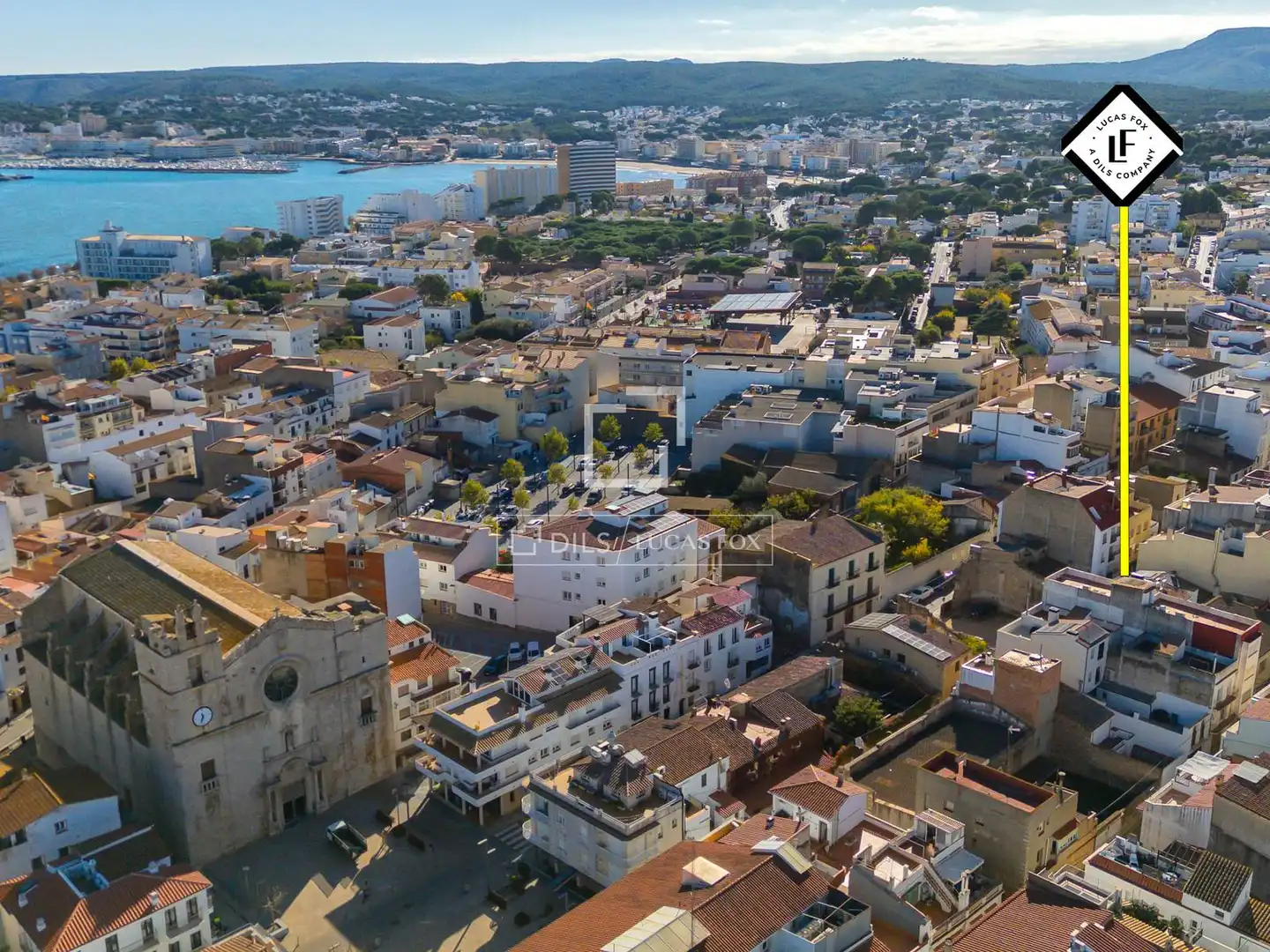 Vista exterior de Casa o xalet en venda en L'Escala amb Aire condicionat, Calefacció i Terrassa