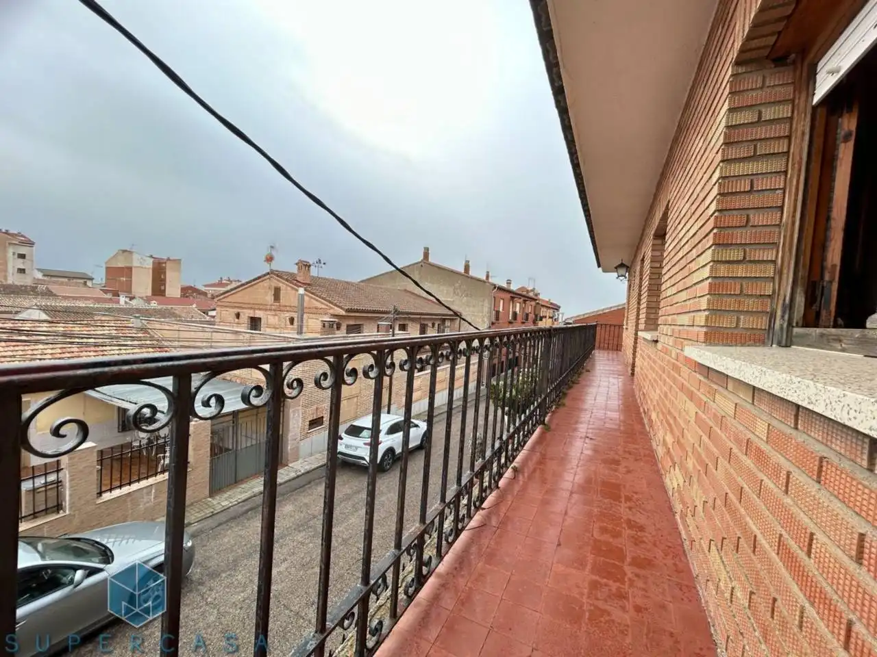 Vista exterior de Casa o xalet en venda en Bargas amb Calefacció, Jardí privat i Terrassa