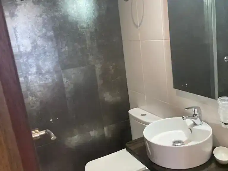 Bathroom of Flat for share in Dénia  with Air Conditioner and Furnished