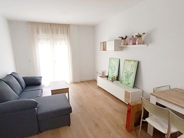 Flat with lift to rent in Calle Valencia